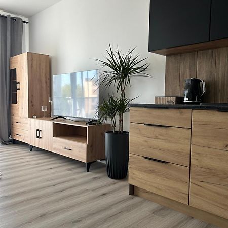 Apartament Akacjowa Apartment โกเลนูฟ ภายนอก รูปภาพ